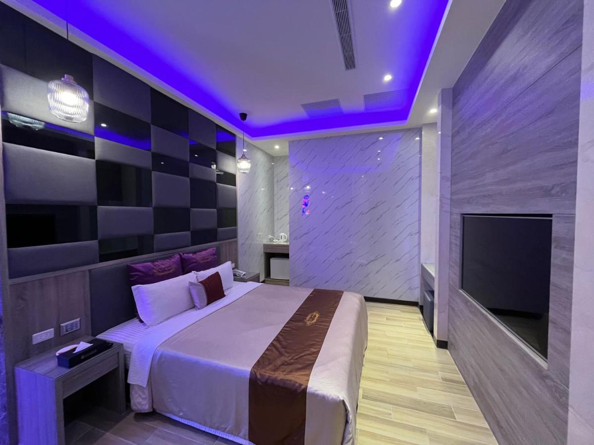 Purple Rainbow Motel Taipeh Exterior foto